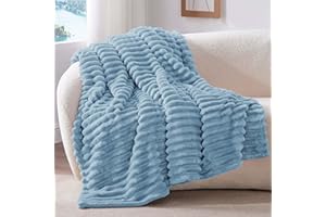 ‎BEDELITE BEDELITE Kuscheldecke Flauschig Decke Klein - weiche Flanell Decken Blau 125x150 für Sofa, Deko Streifen Cord Fleecedecke Hellblau als Sofaüberwurf für Wohnzimmer, Throw Blanket Wide Use