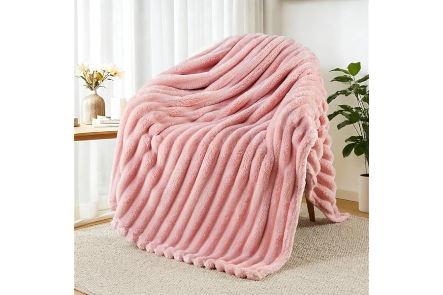 Exclusivo Mezcla Fleece Throw Blanket for Sofa, Super Soft Striped Jacquard Bed Blanket, Lightweight Fuzzy Cozy for All Seasons, 127x152 CM, Pink