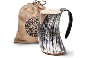 Norse Tradesman Taza de Cuerno para Beber Vikingo Genuino - Jarra de Cerveza Vikinga Premium de 500 ml con Fondo de Madera Súper Reforzada y Grabados de Anillos | The Eternal, Pulido, Grande