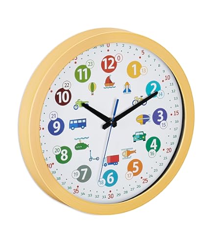 Heerlijk Gevoel Van Komende Vakanties Voor De Nieuwe Jaren Nog Maar Een Kwart Tot Twaalf Witte En Gouden Speelgoedklok Met Rode Image206204248
