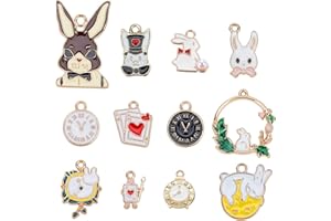 SUNNYCLUE 1 caja 24 piezas 12 estilos Colgantes de Alicia Chapados En Oro Conejo Conejito Reloj Despertador Tarjeta de Póquer Dibujos Animados Cuentos de Hadas Dijes de Aleación de Esmalte