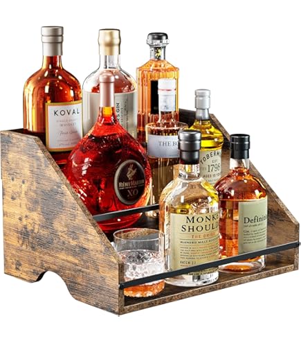 Alcoholische Drankflessen Bij Een Bar, Flessen Van Sterke Drank Alcohol B 122111571