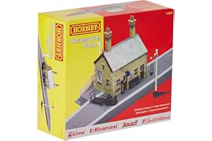 Hornby R8227 OO Gauge Building Extension Pack 1, Model Train Accessories for Adding Scenery & Buildings to 00 Gauge Model Railway, Includes: Platform, Platform Ramps, Single Distance - 1:76 Scale