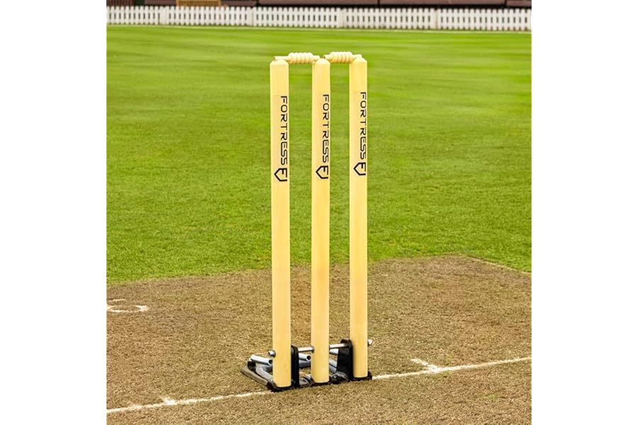 FORTRESS Spring Back Cricket Stumps - 28in ICC Regulation Stumps for Cricket | Club & Pro Styles | Spring Back Wickets & Bails | Freestanding Cricket Set for Seniors