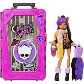 Monster High Gizemli Arkadaşlar Tatil Serisi Clawdeen Wolf bebek ve aksesuar seti, bavulla birlikte kıyafetler gibi 19'dan fa