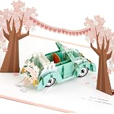 Hallmark Signature Paper Wonder Pop Up D&uuml;ğ&uuml;n Kartı (Klasik Araba, Yeni Evlenmiş) (5RZH1207)