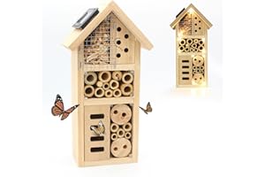 FISHTEC - Hôtel à Insecte Maison Solaire en Bois 10 LED Alimentées par Panneau de Pin Massif À Poser ou Suspendre Refuge Toutes Saisons Coccinelle, Papillon, Abeille, etc.