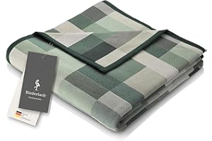 ‎BIEDERLACK biederlack® Flauschige Kuscheldecke aus Baumwollmischgewebe I Made in Germany I Öko-Tex I nachhaltig produziert I Wohndecke Color Squares Green in dunkelgrün-grün I Sofa-Decke in 150x200 cm