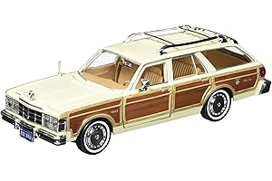 1979 Chrysler Lebaron Town & Country Wagon Cream 1:24 by Motormax