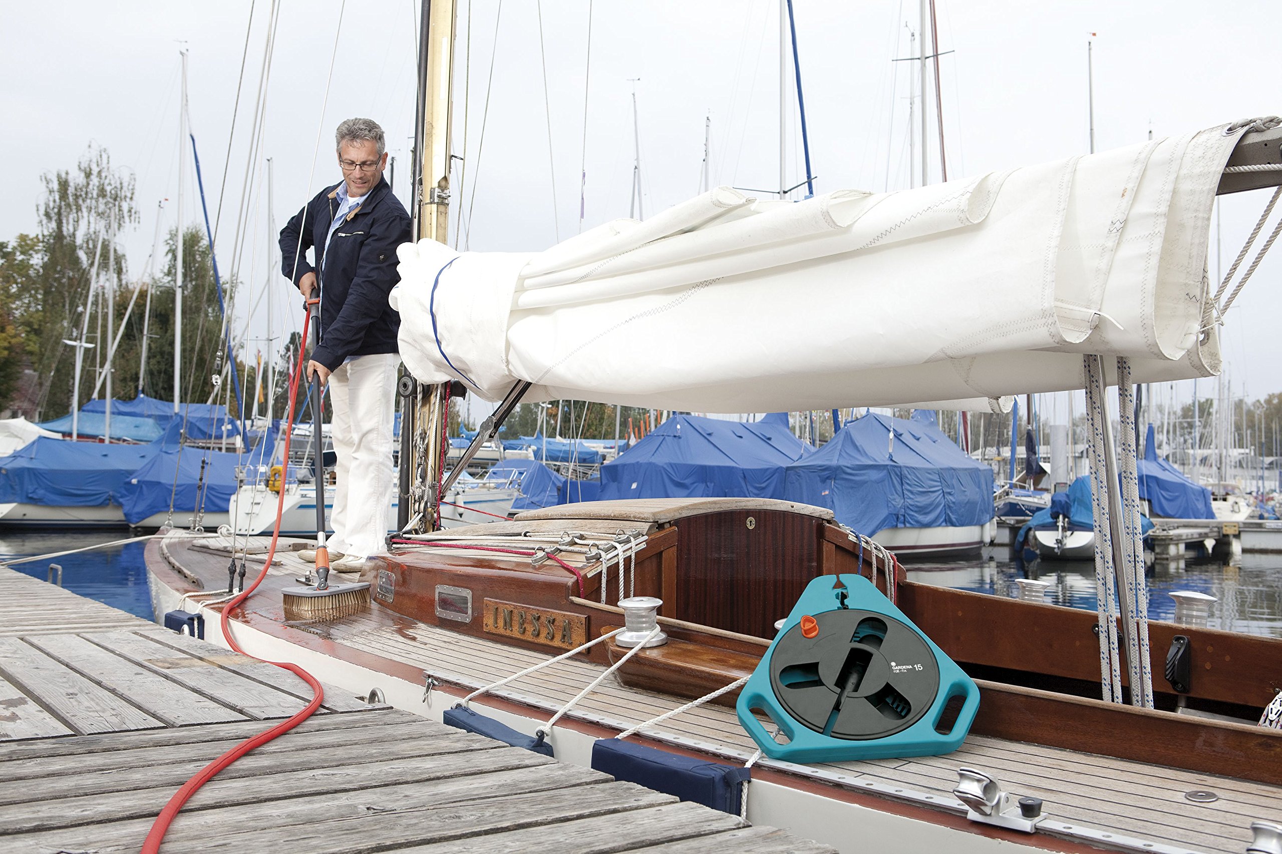 GARDENA Classic roll-fix Flachschlauch 15 mit Kassette: Platzsparende Schlauchkassette – Bild 6