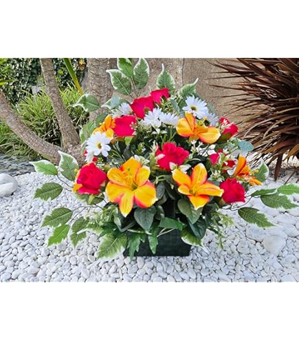 Roselynexpress Composition De Fleurs Artificielles Lesté Ciment Pour Une Parfaite Tenue à L' Extérieur, Pot En Forme De Charlotte. Réalisé Par Nos Soins, Fleurs De Très Bonne Qualité
