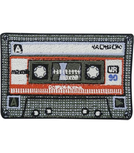 Finally Home Patch om op te strijken, roze cassette, retro patches, vintage strijkplaatje, old school opstrijkbaar, rockmuziek-patch