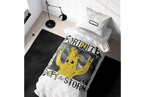 CHARACTER WORLD Fortnite Bed Linen 135 x 200 cm - Teenager Gaming Gift Idea Banana Peely, 1 x Pillowcase 80 x 80 cm + Duvet Cover 135 x 200 cm, with Zip - Reversible Motif - Fan Item Teenager Gift Boys and Girls