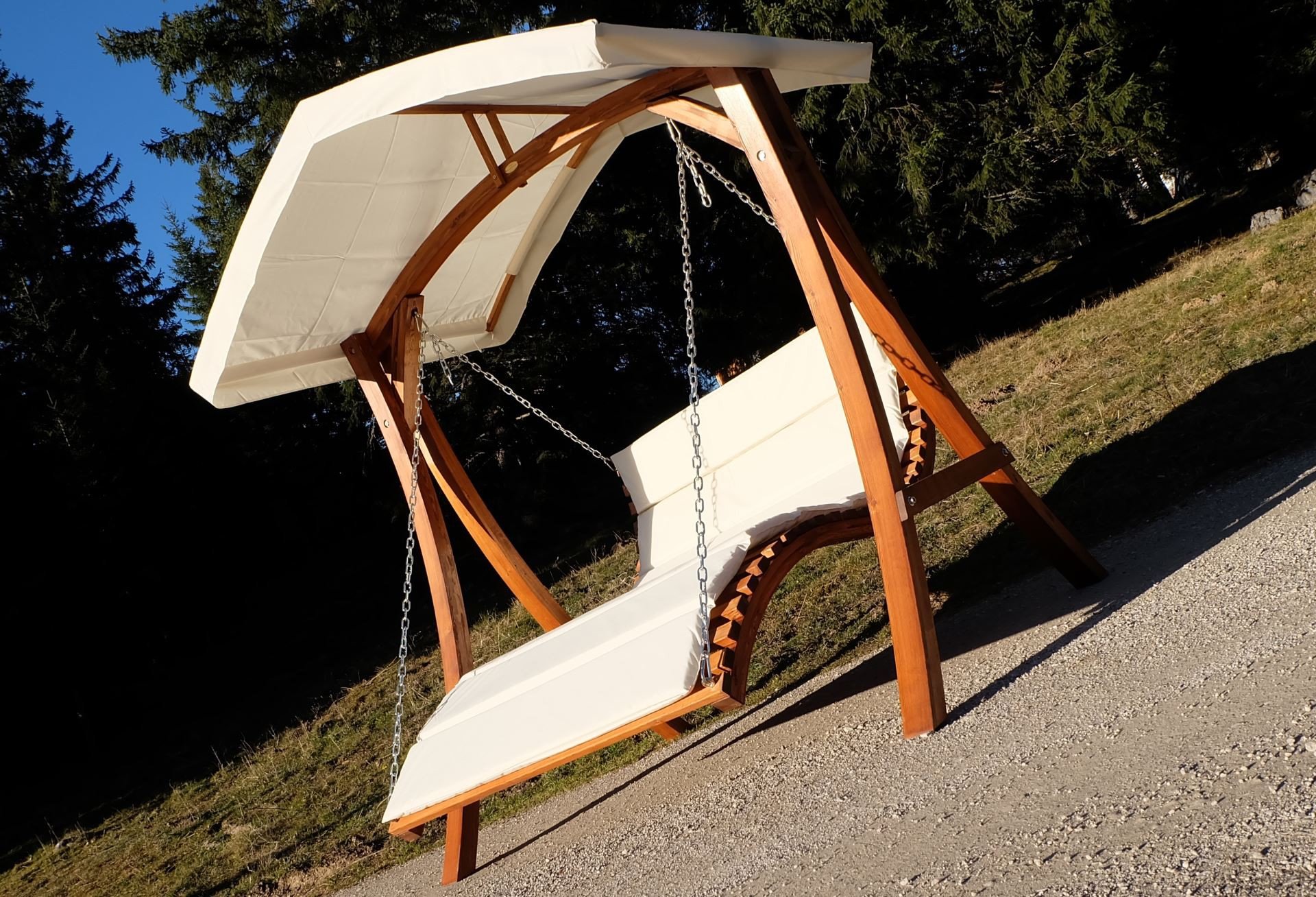 Design Hollywoodliege Doppelliege 'Aruba' aus Holz Lärche mit Dach von AS-S – Bild 6