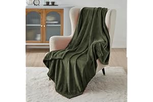 BEDSURE Przytulny koc polarowy – koc do mieszkania, ciepły, miękki, na sofę, mały, koc na kanapę, przytulny koc dla dzieci, do salonu i przytulania, 130 x 150 cm, narzuta na sofę, oliwkowa zieleń