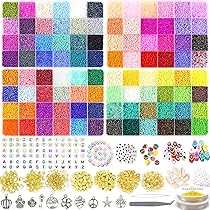 Bottiglie Di Vetro Colorate Su Un Fondo Rustico Immagine Stock