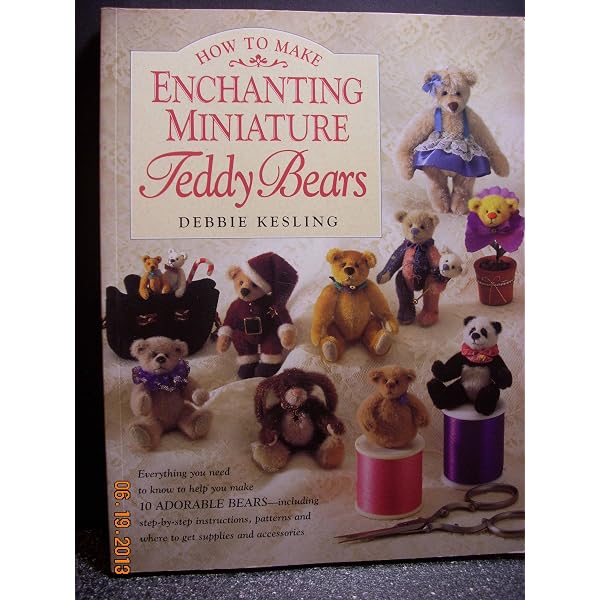 Making and Dressing Miniature Teddy Bears: Amazon.co.uk: Owen