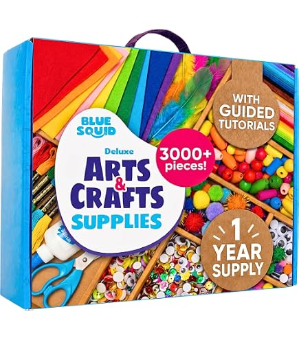 Bricolage Enfants 5-8 Ans Kit Artisanat 1900 Pièces Créatif DIY Arts Crafts Matériaux Jeux avec 2 Boules de Noël, Nettoyeurs de Pipe, Pompoms, Plumes, Autocollants