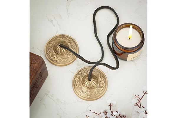 Ajuny Tibétain Tingsha Cymbales Cloches Bouddhiste Méditation Yoga Cloche 2 pièces en Relief Manjira Instrument de Musique Cadeaux Spirituels