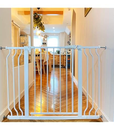 Dreambaby Discovery 3-Panel Baby Gate - 76.5" Extra Wide For Angled Openings & Stairs