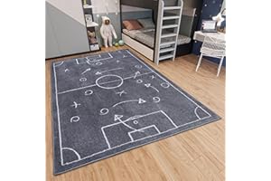 ‎HANSE HOME Hanse Home Adventures Kinderteppich Fußball - Fußballfeld Teppich Junge Mädchen für Kinderzimmer, Spielzimmer, Jugendzimmer, Wohnzimmer - Dunkelgrau, 120x170cm