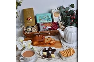 AMAMITRADE Christmas Hamper Open Basket |, Christmas Food Hampers | Xmas Gifts for Women Men Couples|Tea Tin, Chocolate Pealines, Fruit cake and Luxury biscuits