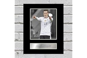 ICONIC PICS Photo dédicacée de Julian Draxler Deutschland