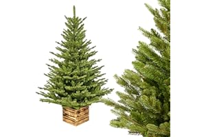 TREESHOUSE Premium Künstlicher Weihnachtsbaum 150 cm I Künstlicher Tannenbaum mit Holzkisten-Ständer I Zweige Imitieren Echten Baum I Mix aus Spritzguss & PVC I Dichte Nadeln I Tasche Inklusive I Made in EU