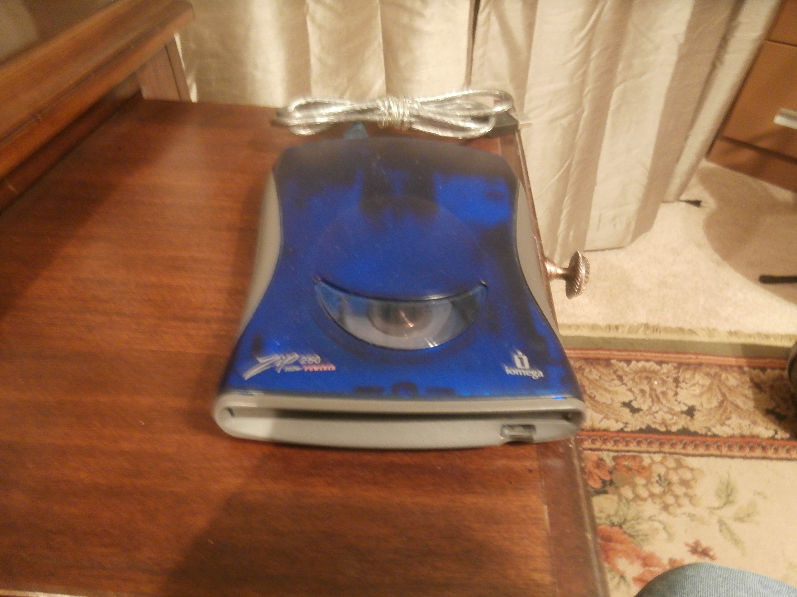 Iomega 31310 Zip 250 MB USB-Powered Drive