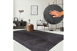 the carpet Relax kuscheliger Kurzflor Teppich, Anti-Rutsch Unterseite, Waschbar bis 30 Grad, Super Soft, Felloptik, Anthrazit, 120 x 160 cm