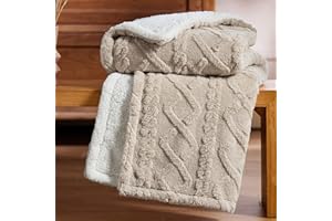 Bedsure Przytulny koc na sofę kocyk z dzianiny, koce przytulanki małe 130 x 150, koc na sofę, dwustronny, wyjątkowo miękki, przytulny koc, puszysty, do salonu, wełniany koc w kolorze ciemnoszarym,