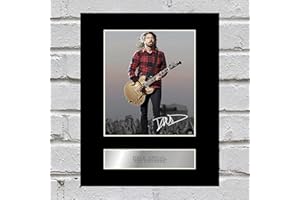 Iconic Pics Dave Grohl Signed Mounted Photo Display Foo Fighters Music Autographed Gift Picture Print