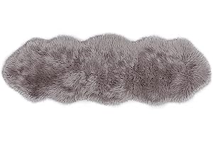 ‎TEPPICH WÖLKCHEN Teppich Wölkchen Schaffell Lammfell Imitat Fellteppich Kunstfell Teppich - Tischläufer Fell, Fell Läufer Flur, Bettläufer - Braun - 55x160cm