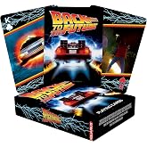 AQUARIUS Geleceğe D&ouml;n&uuml;ş Oyun Kartları - Favori Kart Oyunlarınız i&ccedil;in Geleceğe D&ouml;n&uuml;ş Temalı Kart Destesi - Resmi Lisanslı BTTF