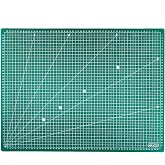 Vaessen Creative Tapis de Découpe A4 Auto-Cicatrisant - Double Face avec Grille, Indications pour Formats de Cartes et Angles - pour Scrapbooking, Journaling & Loisirs Créatifs Vaessen Creative Tapis de Découpe A4 Auto-Cicatrisant - Double Face avec Grille, Indications pour Formats de Cartes et Angles - pour Scrapbooking, Journaling & Loisirs Créatifs
