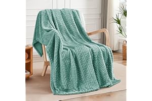 Exclusivo Mezcla Fleece Throw Blanket for Couch Bed, 127x178 CM Super Soft Cozy Blankets with Decorative Wave Textured, Lightweight Plush All Season Use, Celadon