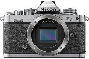 Nikon Z fc Body + Lexar SD 64GB, Mirrorless DX 20.9 MP, ghiere di controllo, mirino elettronico, 4K, monitor angolazione variabile, argento [Nital Card: 4 Anni di Garanzia]