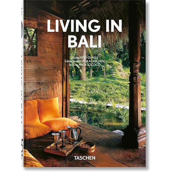 Living in Japan: 45th Ed. : Kerr, Alex, Sokol, Kathy Arlyn