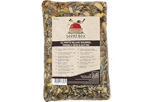 Squirrel Food Seed and Nut Feed Mix 900g - SeedzBox Deluxe Squirrel Food - Natural Treats and Snacks for Wild Squirrels - Monkey Nuts Flaked Peas and Whole Maize - Healthy Fats and Vitamin E