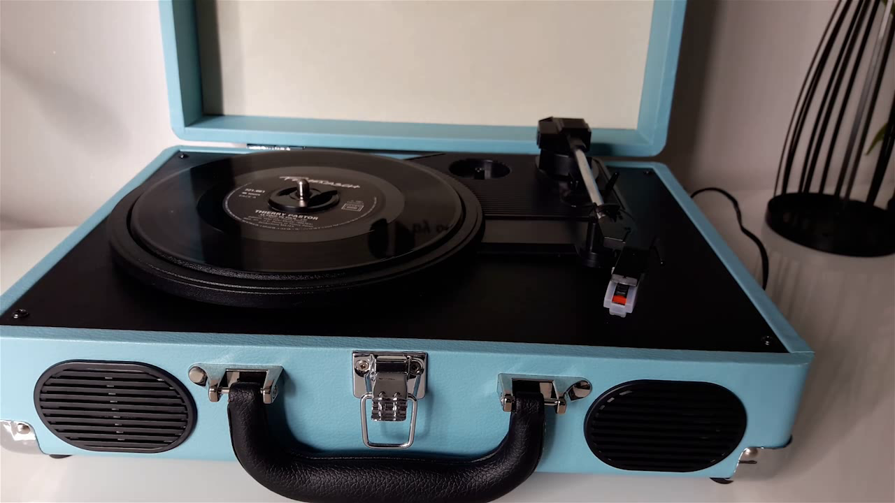 1 by one tourne disque