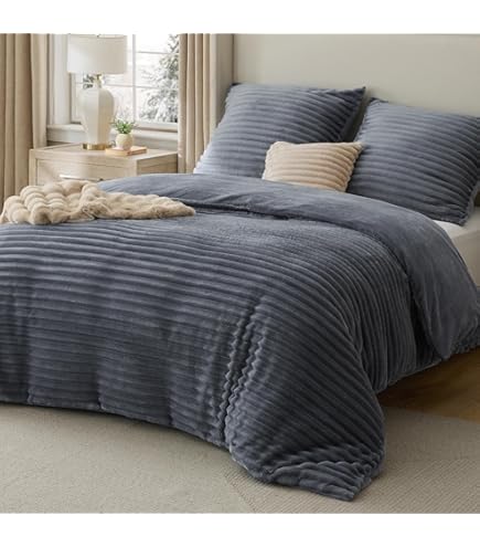 EMME Pluche beddengoedset, 200 x 200 cm, winterbeddengoed van imitatiekonijnenbont, als een zachte omarming, warm dekbedovertrek met ritssluiting en 2 kussenslopen met ritssluiting, 80 x 80 cm, zwart