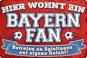 14x20 cm Blechschild für Fußball Fans, hier wohnt ein Bayern Fan – Wandschild, Türschild, Torschild, lustiger Fussball Spruch, Fanartikel