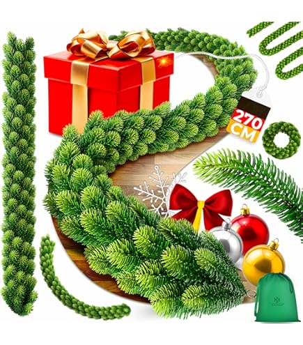 Bovenaanzicht Van Verse Citroenen Met Bladeren Een Bord Met Kumquats Op Dennentakken Met De Hand Een Geschenkdoos Openen Op Donkere Achtergrond 17021336