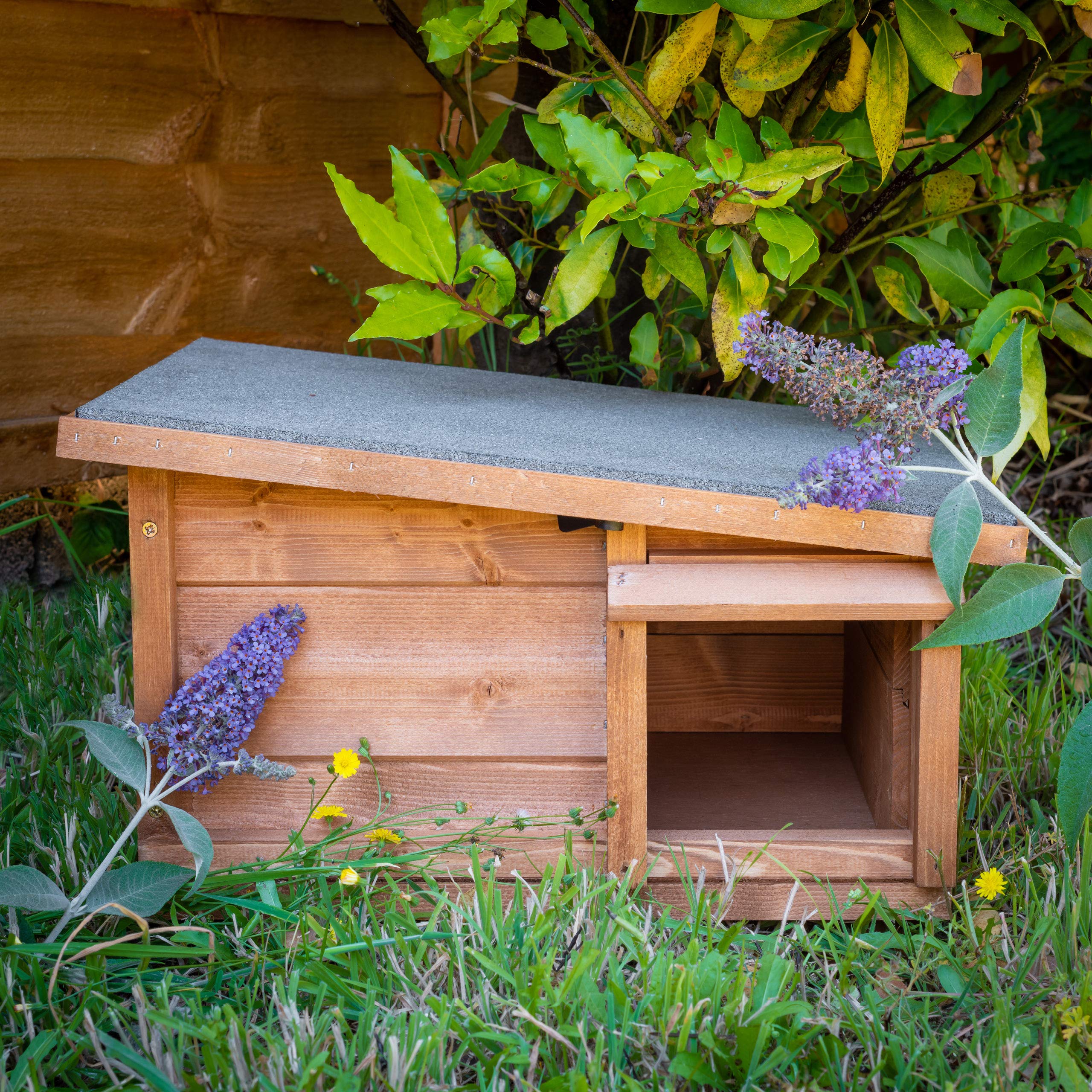The Hutch Company Hedgehog House and Hibernation Shelter Predator