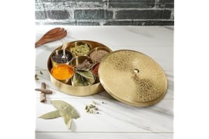 Ajuny Caja de Especias de Latón Masala Dabba 8 Pulgadas Dorada con Tapa Grabada – Bote Redondo Decorativo con 7 Recipientes Extraíbles y 1 Cuchara – Ideal para Especias y Hierbas