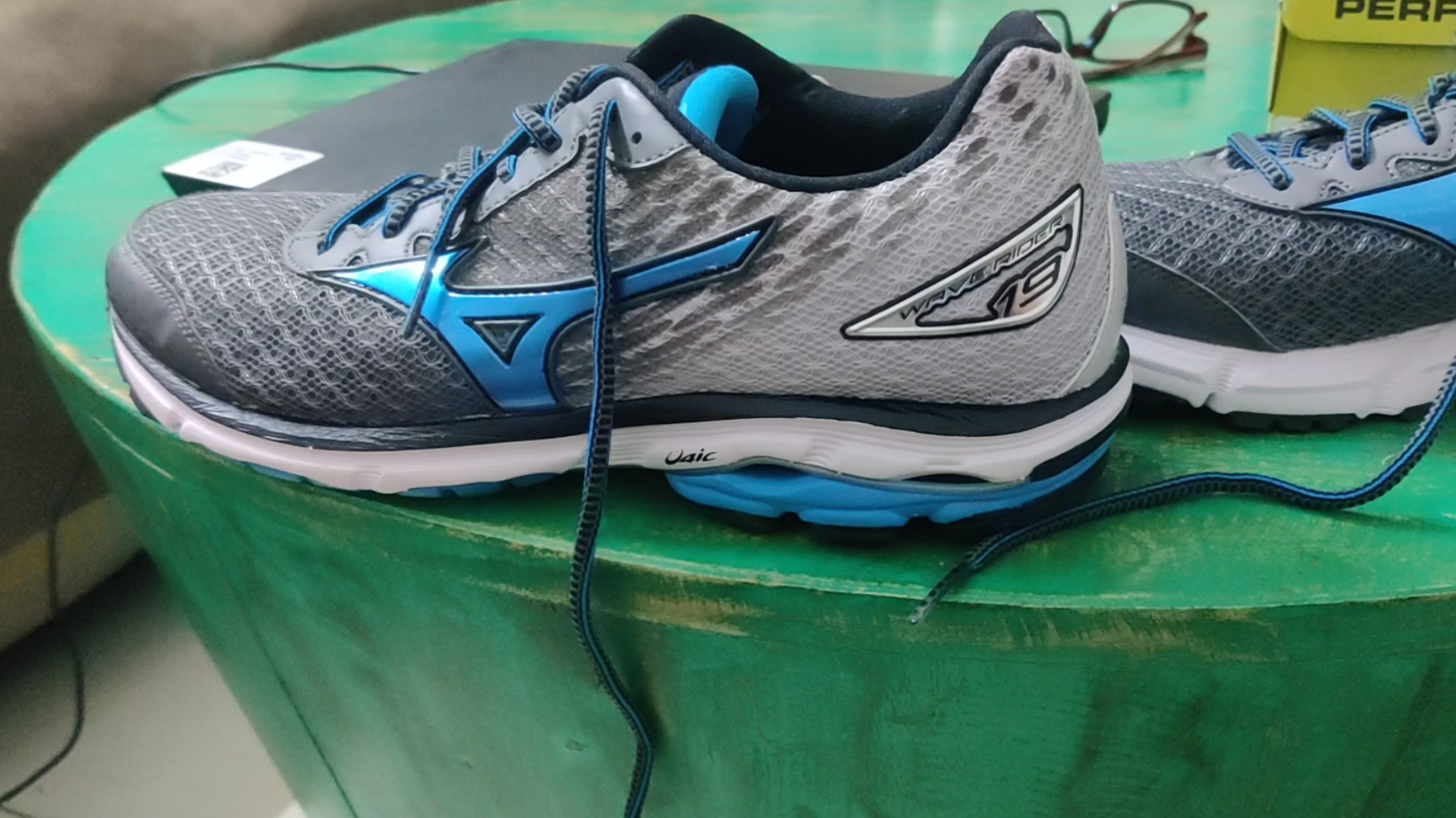 which is better asics or skechers