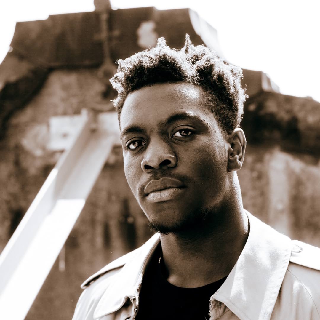 The Fashion Archive's Amazon page